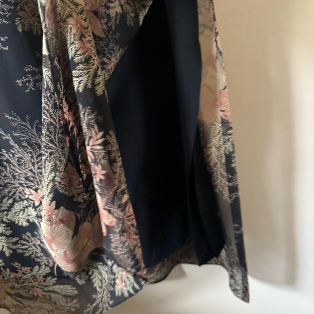 Vintage 90s Chicos Dark Floral 100% Silk Dress XL - Picture 3 of 6